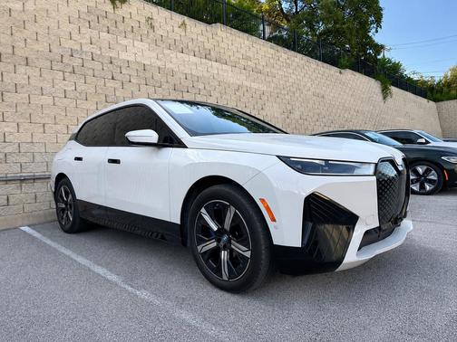 Alpine White 2023 BMW iX xDrive50