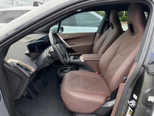 Alpine White 2023 BMW iX xDrive50