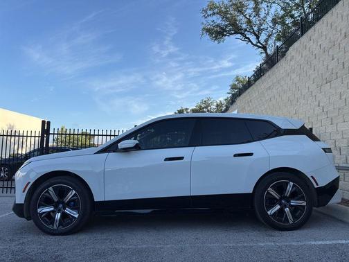 Alpine White 2023 BMW iX xDrive50