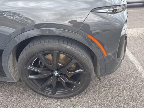 Dravit Grey Metallic 2025 BMW X7 M60i