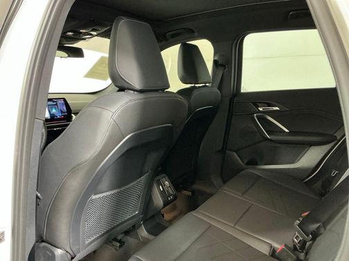 Alpine White 2023 BMW X1 xDrive28i