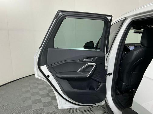 Alpine White 2023 BMW X1 xDrive28i