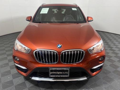 Photo 3 of 21 of 2018 BMW X1 sDrive28i