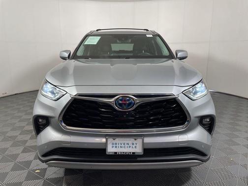 2020 Toyota Highlander Hybrid Platinum