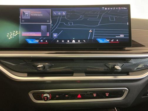 300 2027 BMW X7 xDrive40i