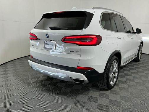 Alpine White 2020 BMW X5 xDrive40i