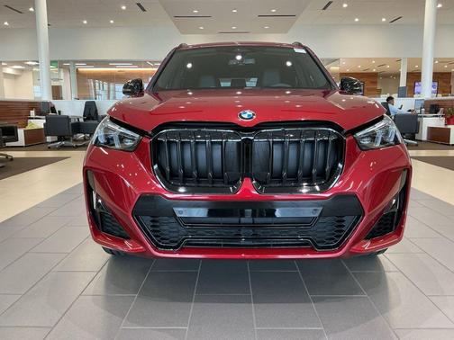 Vegas Red Metallic 2026 BMW X1 xDrive28i