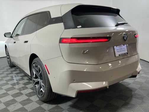 2026 BMW iX xDrive45