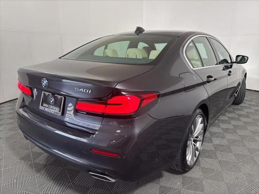 2022 BMW 540 i
