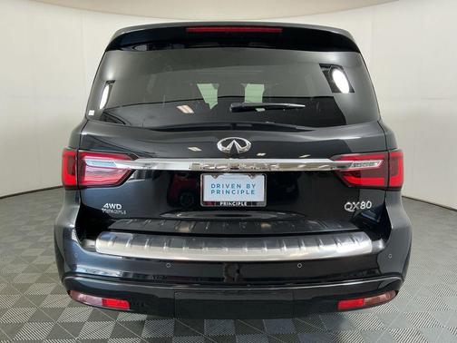 2024 INFINITI QX80 SENSORY AWD