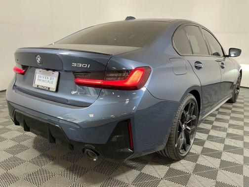 2026 BMW 330 i xDrive