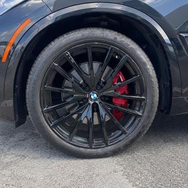 Black Sapphire Metallic 2021 BMW X5 M50i