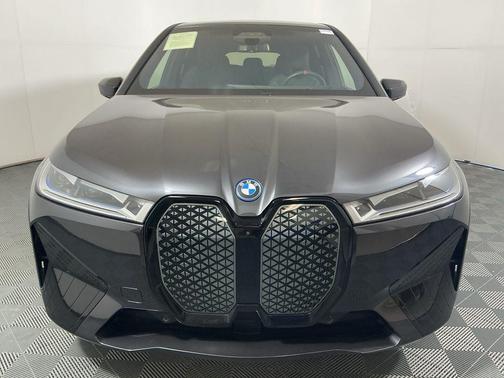 2025 BMW iX M60