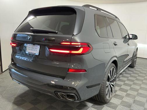 2026 BMW X7 M60i
