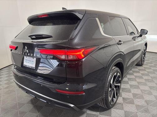 2022 Mitsubishi Outlander ES 2.5 2WD