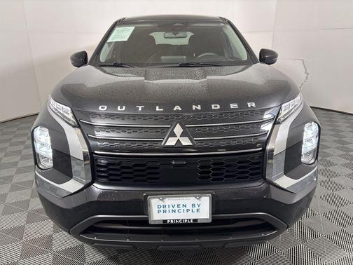 2022 Mitsubishi Outlander ES 2.5 2WD