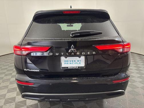 2022 Mitsubishi Outlander ES 2.5 2WD