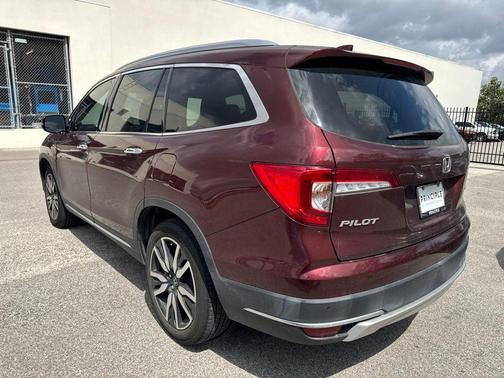 Deep Scarlet Pearl 2021 Honda Pilot Touring 8-Passenger