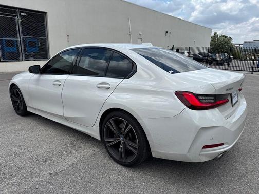 Alpine White 2023 BMW 330 330i