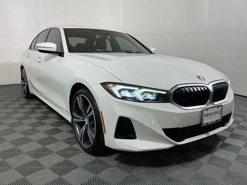 Alpine White 2023 BMW 330 330i