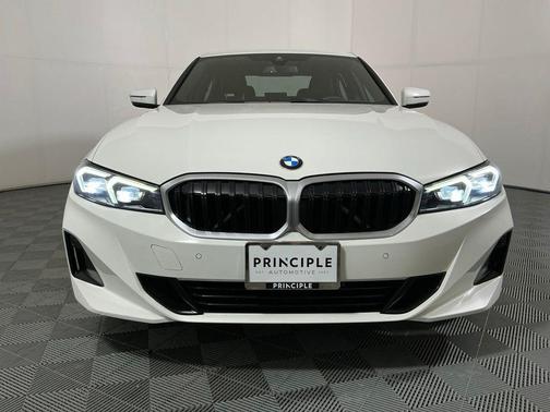 Alpine White 2023 BMW 330 330i