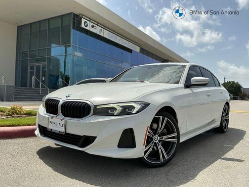 Alpine White 2023 BMW 330 330i
