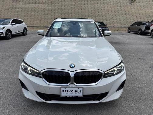 Alpine White 2023 BMW 330 330i