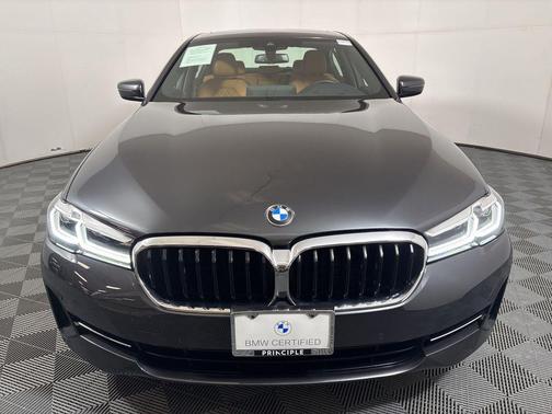 2022 BMW 530 i