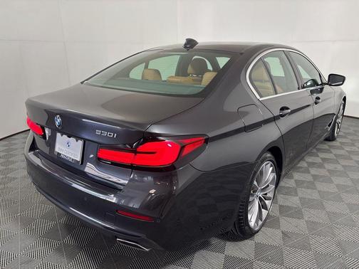 2022 BMW 530 i