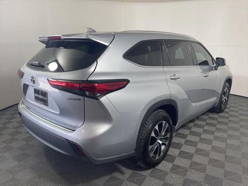 2020 Toyota Highlander Hybrid XLE