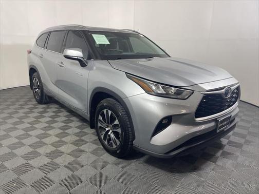 2020 Toyota Highlander Hybrid XLE