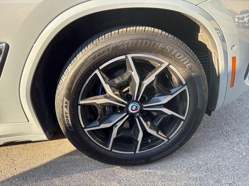 2023 BMW X4 M40i