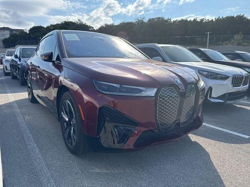 2025 BMW iX xDrive50
