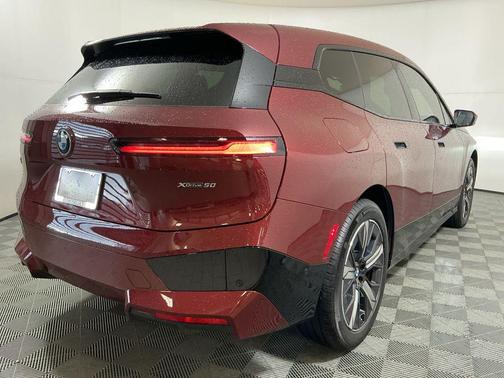 2025 BMW iX xDrive50