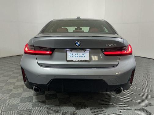 Skyscraper Grey Metallic 2026 BMW 330 330i