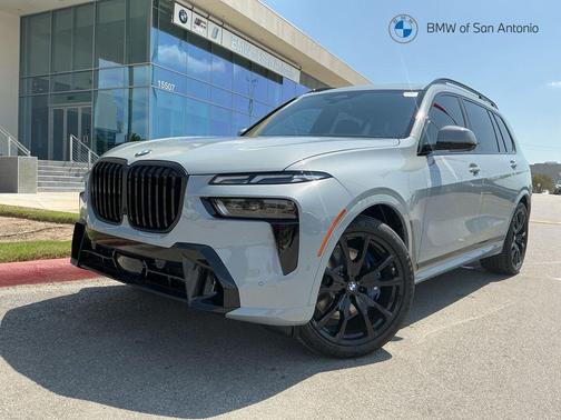 Brooklyn Grey Metallic 2026 BMW X7 xDrive40i