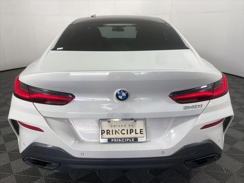 2024 BMW 840 i