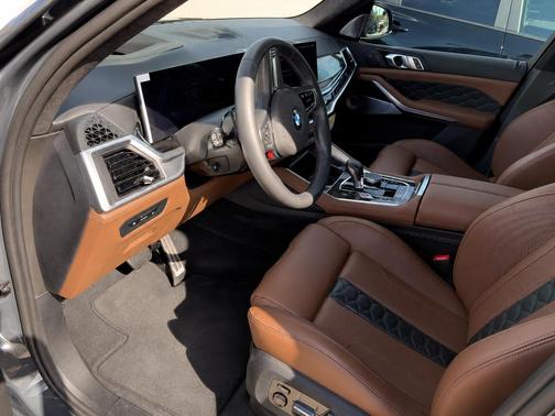 Dravit Grey Metallic 2026 BMW X5 M Base