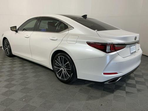 2023 Lexus ES 350 Base