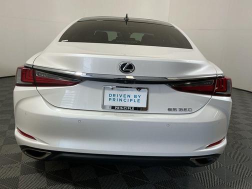 2023 Lexus ES 350 Base