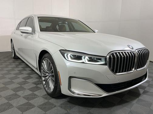 2022 BMW 750 i xDrive