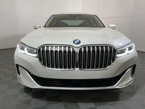 2022 BMW 750 i xDrive