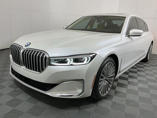 2022 BMW 750 i xDrive