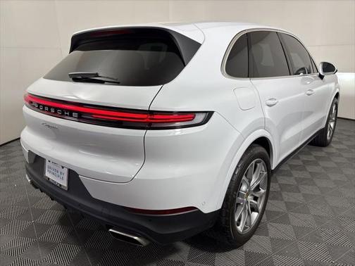 2024 Porsche Cayenne Base