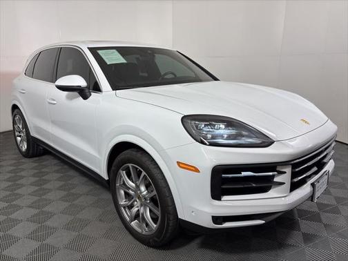 2024 Porsche Cayenne Base