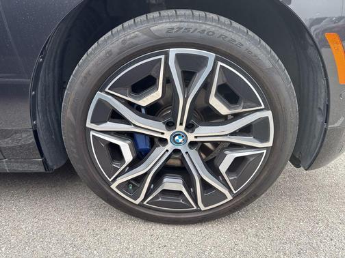 2025 BMW iX xDrive50