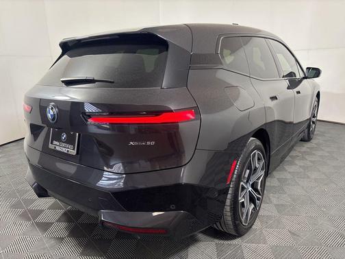 2025 BMW iX xDrive50