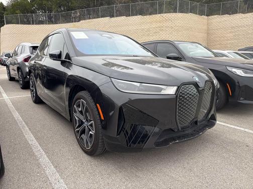 2025 BMW iX xDrive50