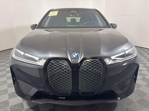 2025 BMW iX xDrive50