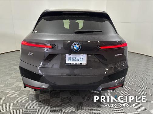 2025 BMW iX xDrive50